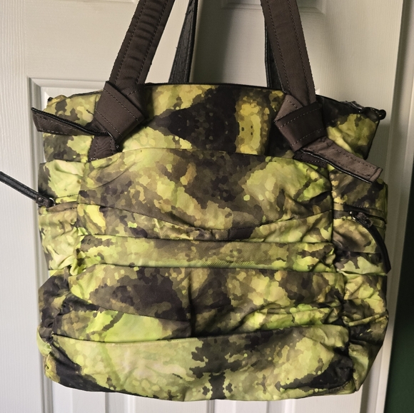 🥰24hr Sale🥰Lululemon bag - Picture 4 of 11